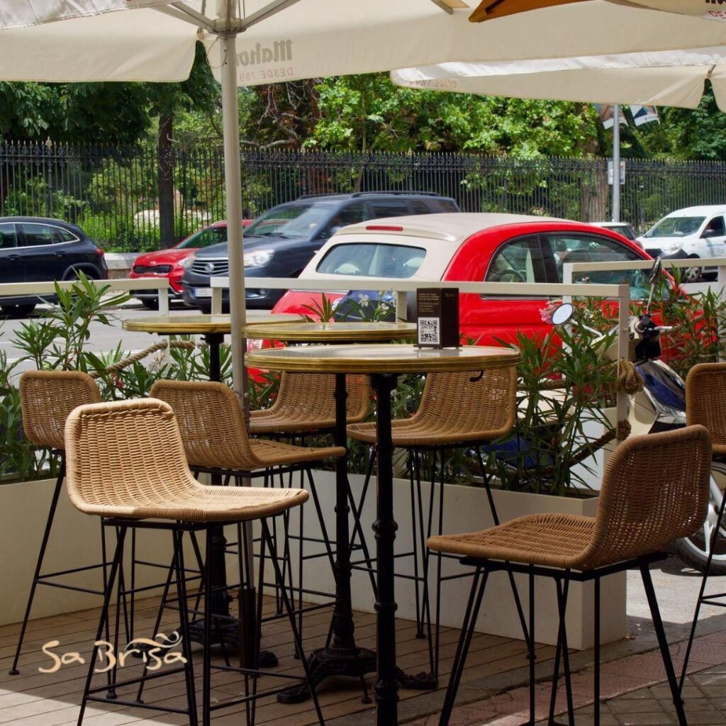 Restaurante con Terraza en Madrid: Disfruta de Sa Brisa junto al Retiro